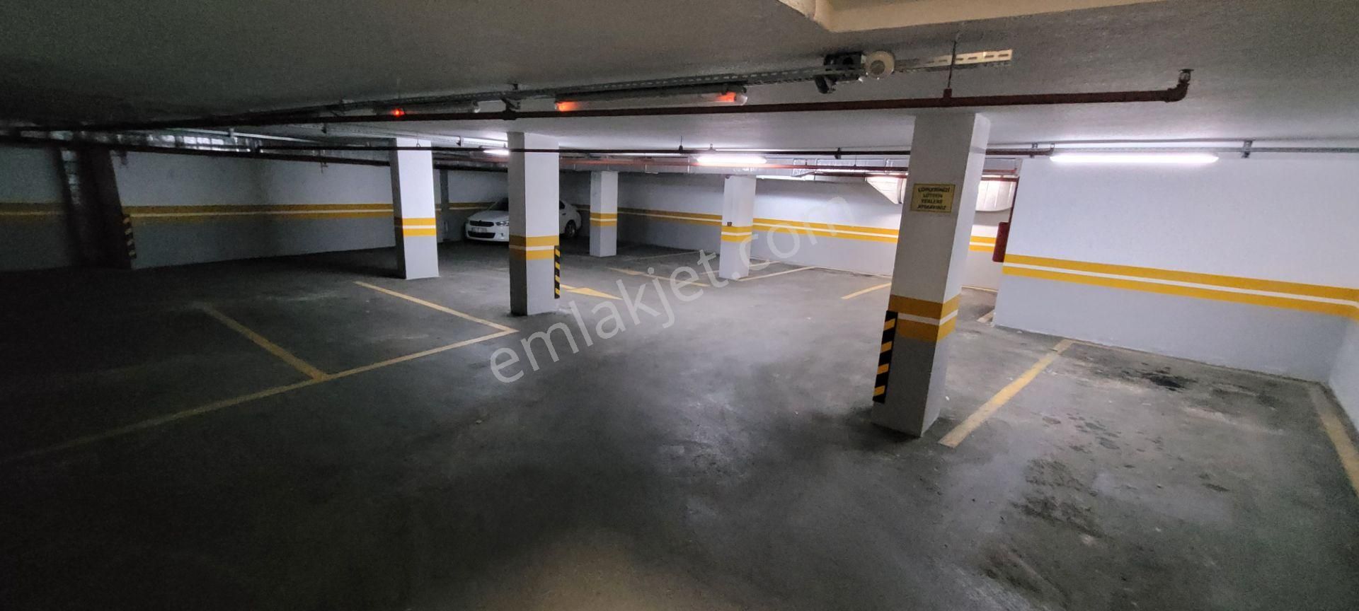 7/24 Güvenlikli Sitede Spor Salonlu Havuzlu 2+1 Net 85m2 - Görsel 26