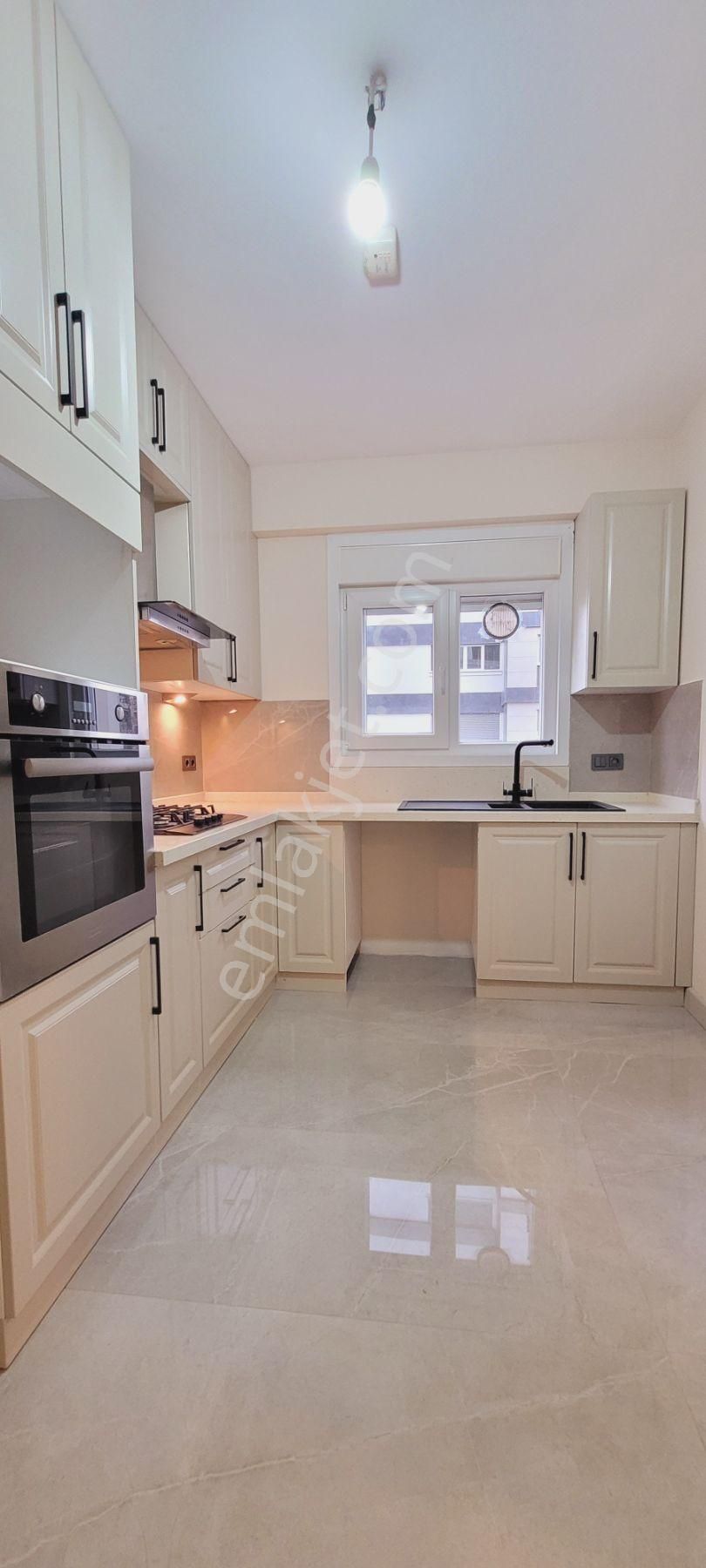 7/24 Güvenlikli Sitede Spor Salonlu Havuzlu 2+1 Net 85m2 - Görsel 9