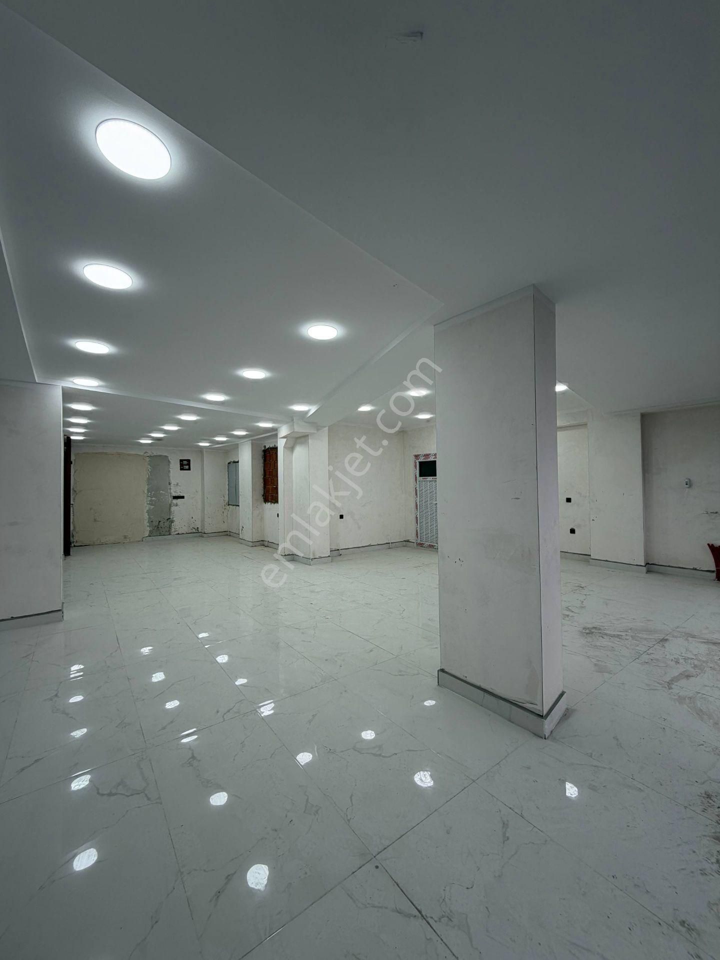 Esenyurt Sultaniye Mahallesi 100 M² Kiralık Sıfır Boş Dükkan İşlek Cadde Üzeri Meydana 5 Dk. Yürüme - Görsel 8