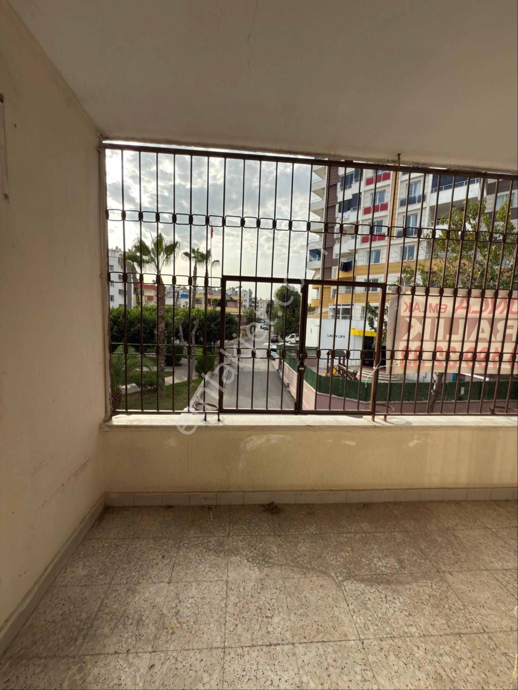 Barış Mahallesi Çift Cephesi Açık Müstakil Ara Kat Daire - Görsel 6