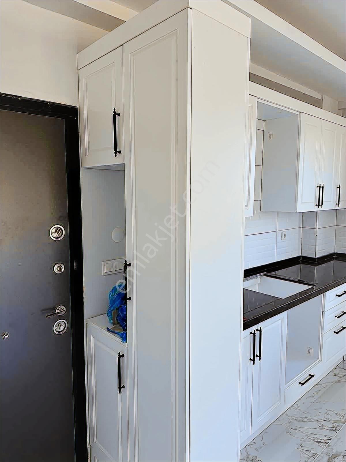 Denize Yakın Satılık 3+1 İskanı Alınmış Köşe Parsel Villa - Görsel 21