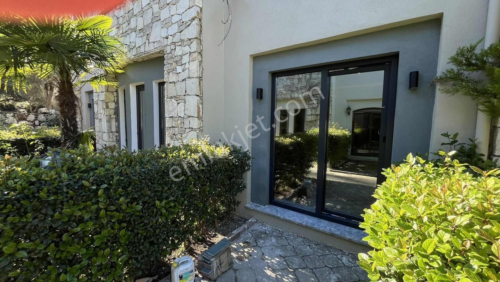 Turunç Dereözünde Standartları Dışında Lüks İkiz Havuzlu Villa - Görsel 29