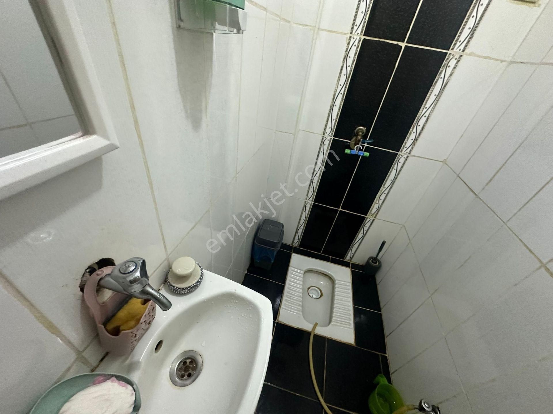 Çiçekli Okulu Yanı 3+1 Y.giriş, Isı Yalıtımlı Bina, Otoparklı - Görsel 19