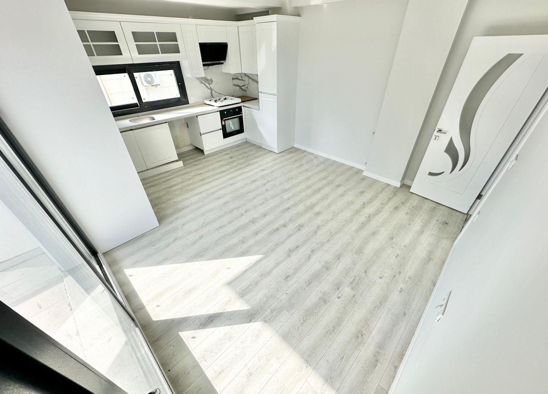 ꧁ay Emlaktan꧂küçükkuyu Mıhlı'da Lüks Butik Sitede Denize 300 M Bahçe Kullanımlı Satılık 2+1 Daire - Görsel 16