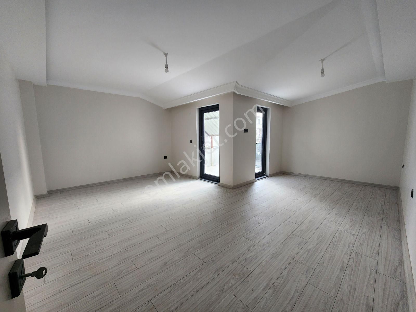 Kayalardan Manzaralı Caddeüstü Lüks Ferah 175m2 Dubleks - Görsel 26