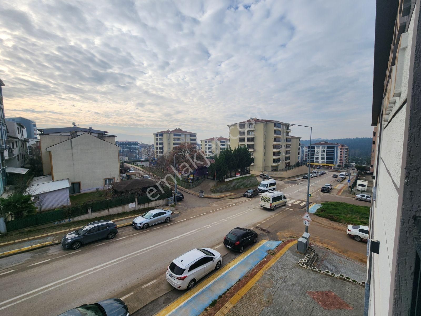 Kayalardan Manzaralı Caddeüstü Lüks Ferah 175m2 Dubleks - Görsel 14