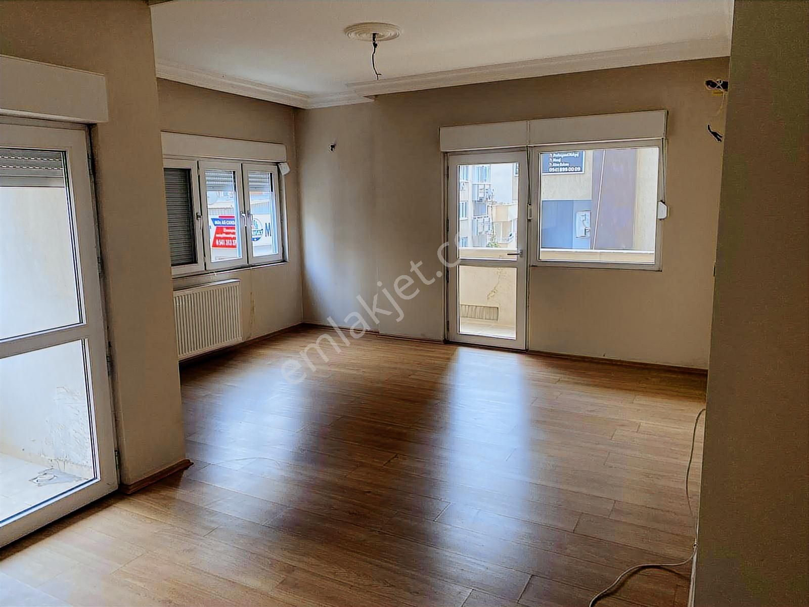 Gözde Emlakdan Şehir Merkezinde Satılık Köşe Başı Daire - Görsel 8