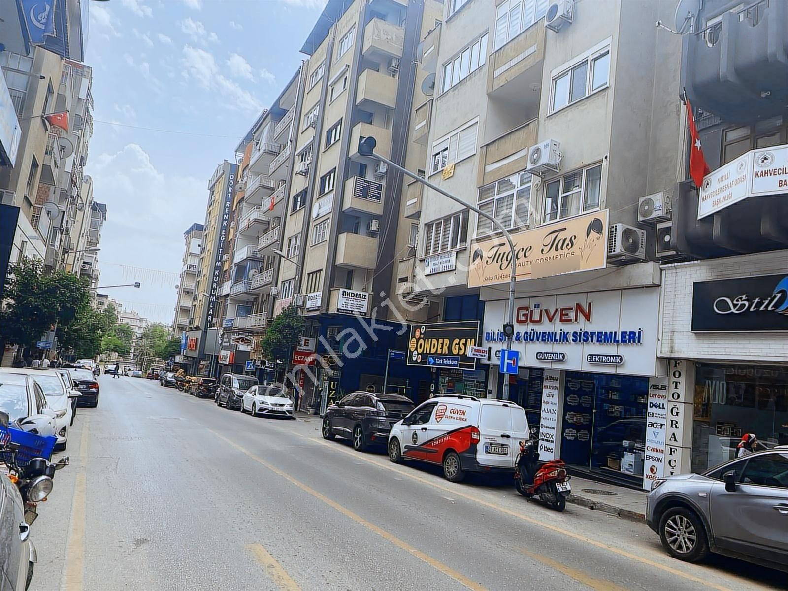 Gözde Emlakdan Şehir Merkezinde Satılık Köşe Başı Daire - Görsel 10