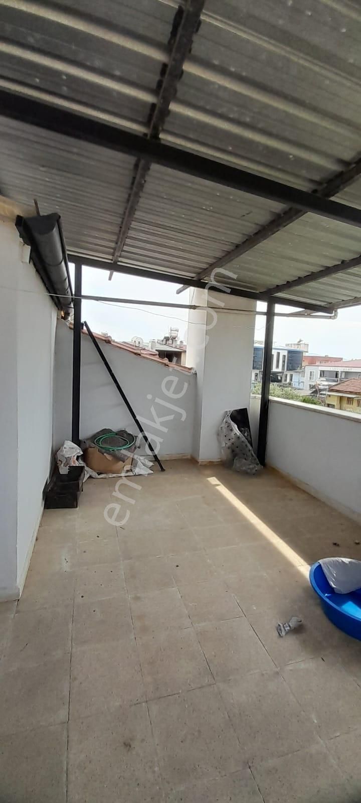 Cumhuriyet Mahallesinde Satılık 3 Katlı Mustakil Ev - Görsel 14