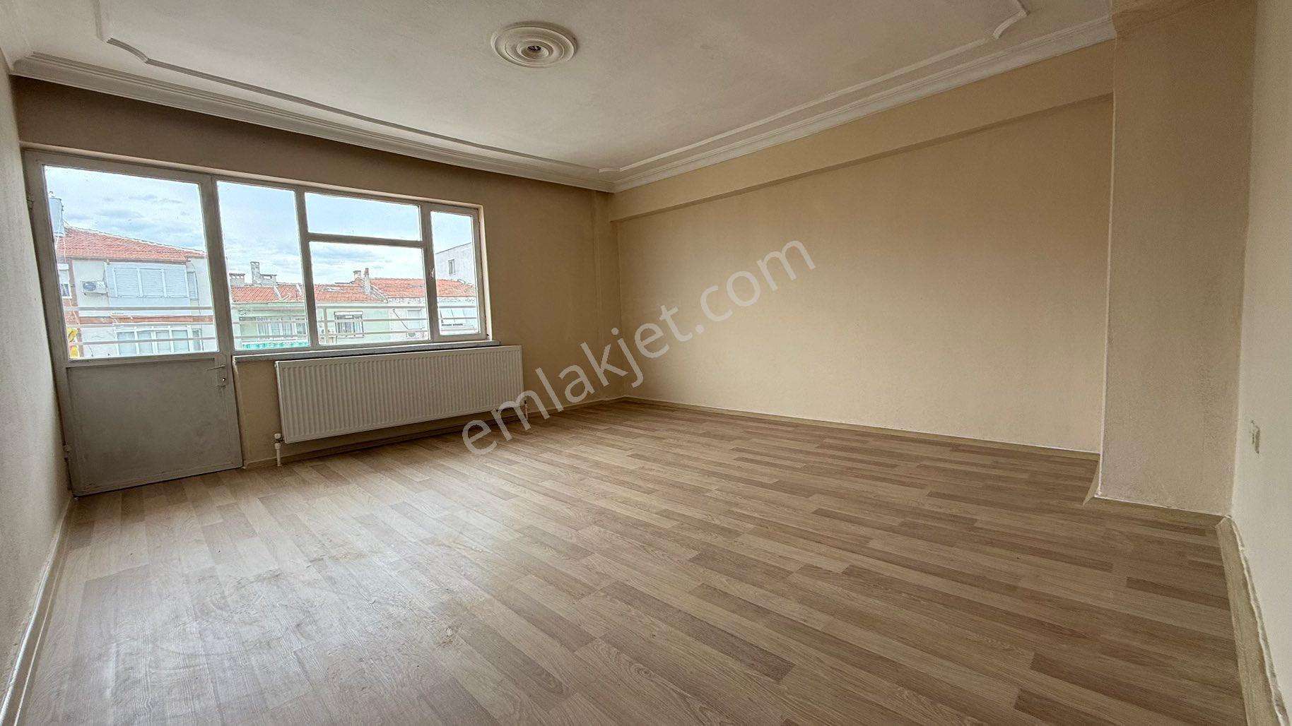 Ege Mah 3+1 Doğalgazlı Cadde Üzeri 130m2 Geniş Kiralık Daire - Görsel 19