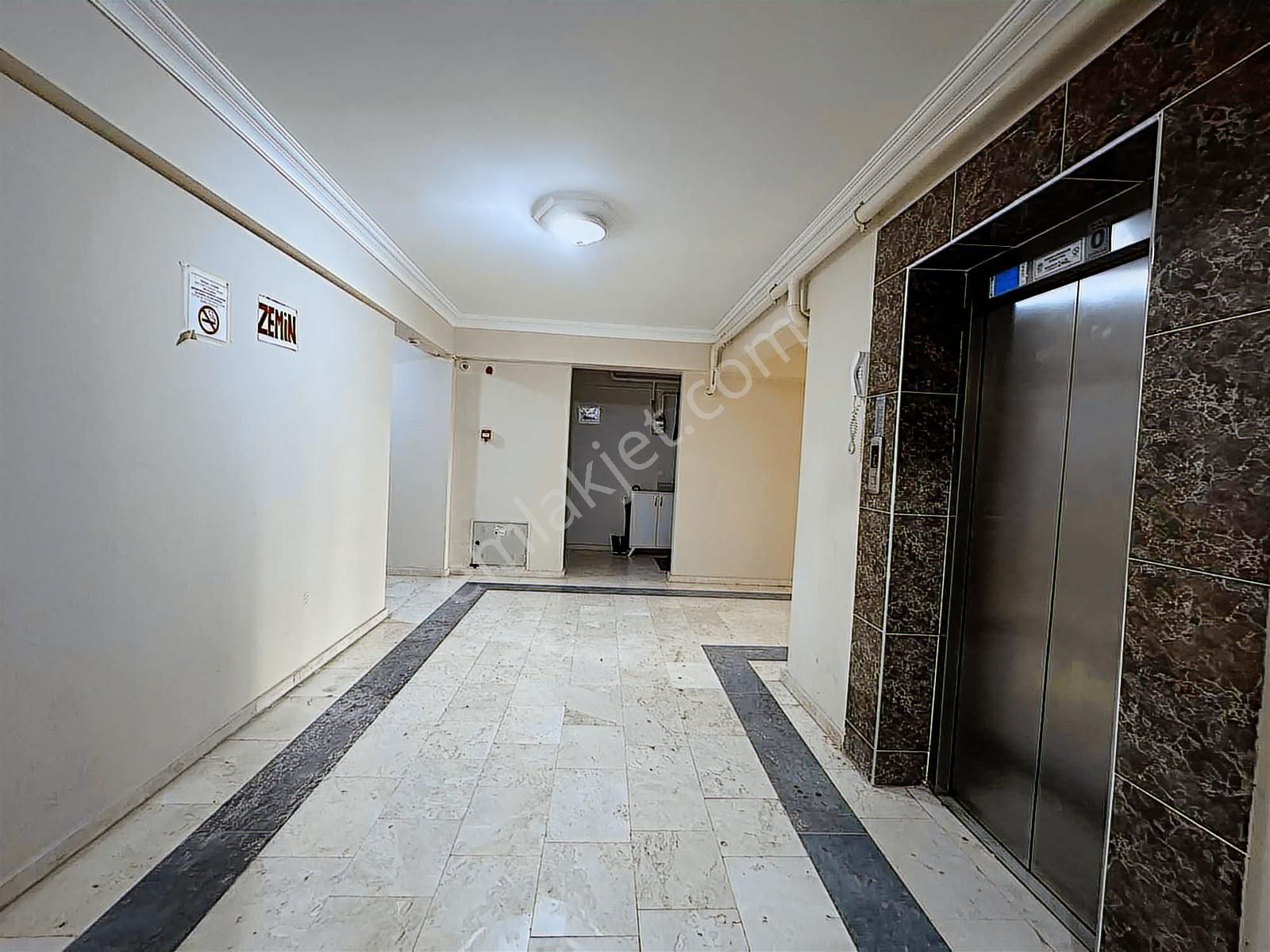 Güneştepede Site İçi Harika Konumda Daire - Görsel 4