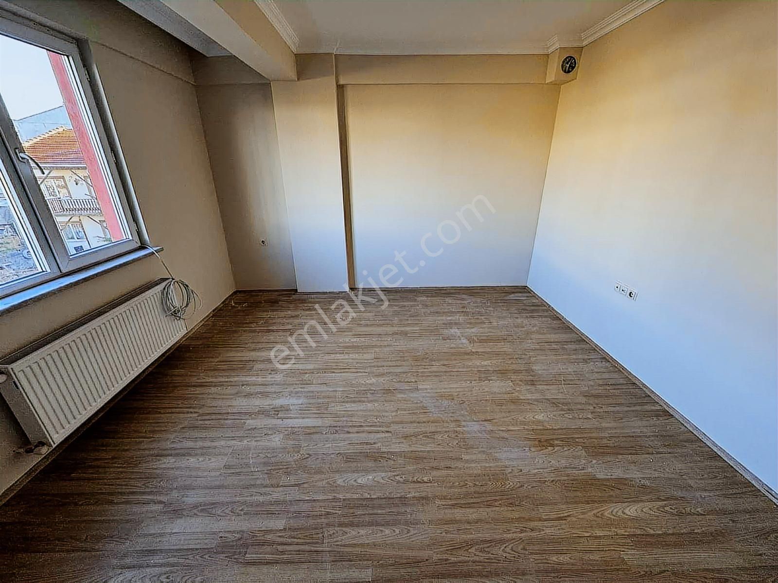 Sütlüce Eğitimciler Cad Yanı Arakat Satılık 1+1 Daire - Görsel 12