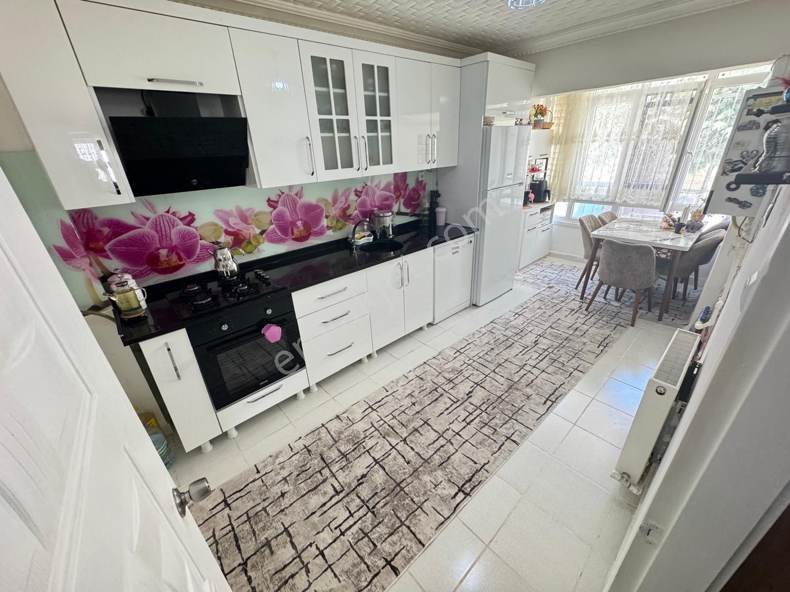 Ahi Evran Mah'de Salon Bağımsız Yeni Binada Satılık 3+1 Daire