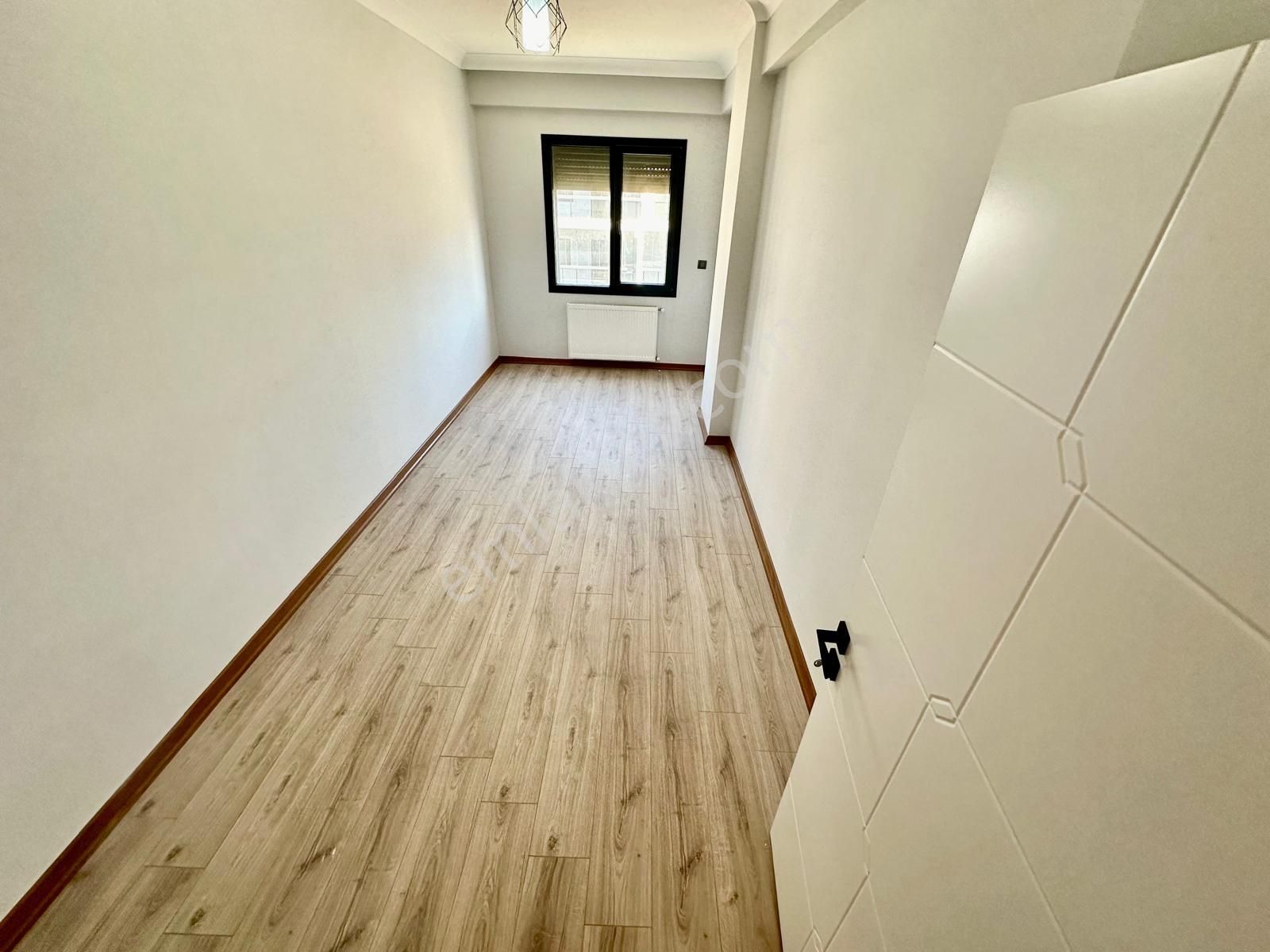 ⭐ay Emlak'tan⭐akçay'da Ön Cephe Şık Tasarımlı Arakat Ebeveynli Satılık 2+1 Ultra Lüx Daire - Görsel 18