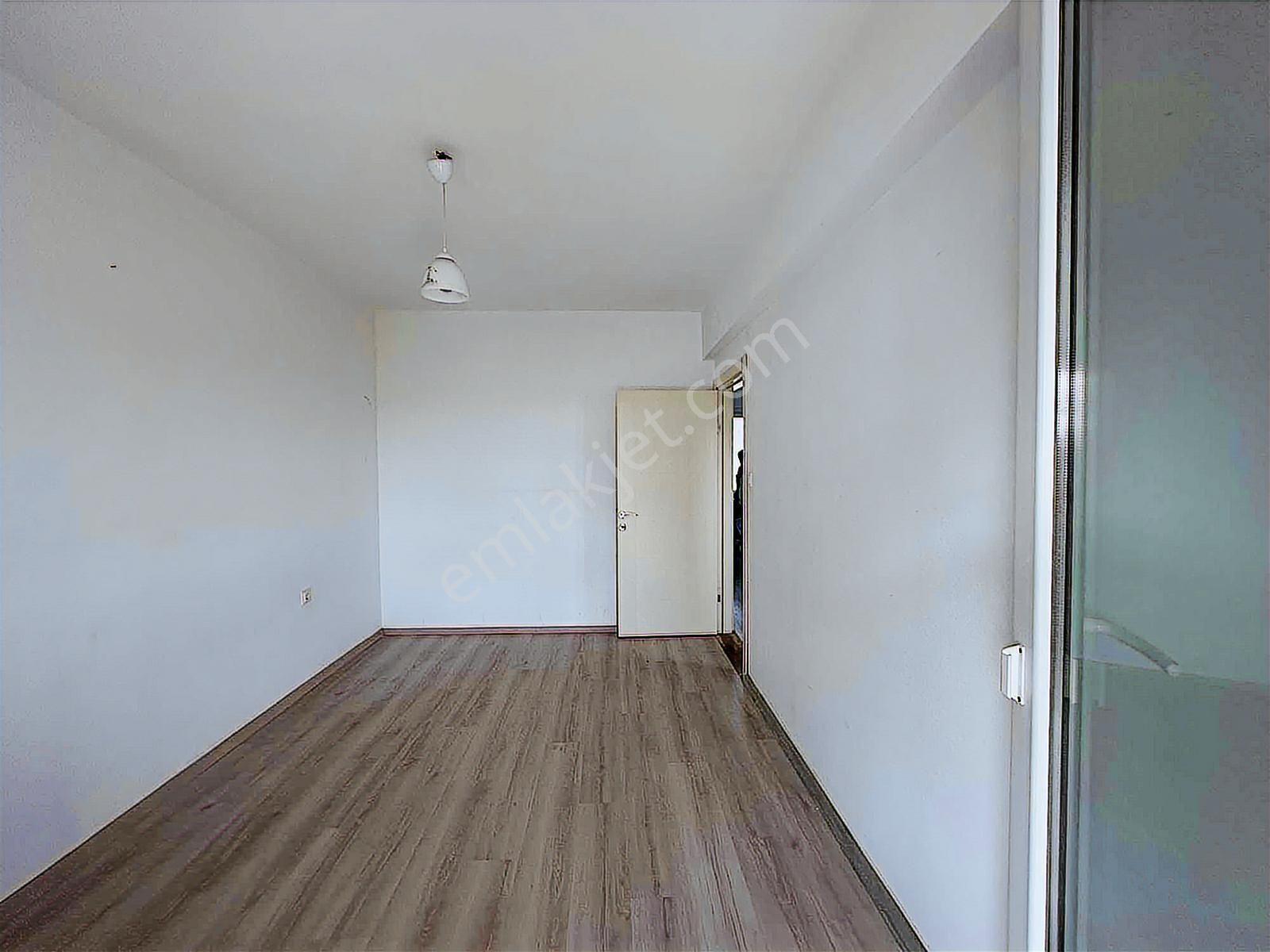 Ayvalık Sarımsaklı'da Önü Açık Bahçeli 3+1 Kiralık Villa - Görsel 13