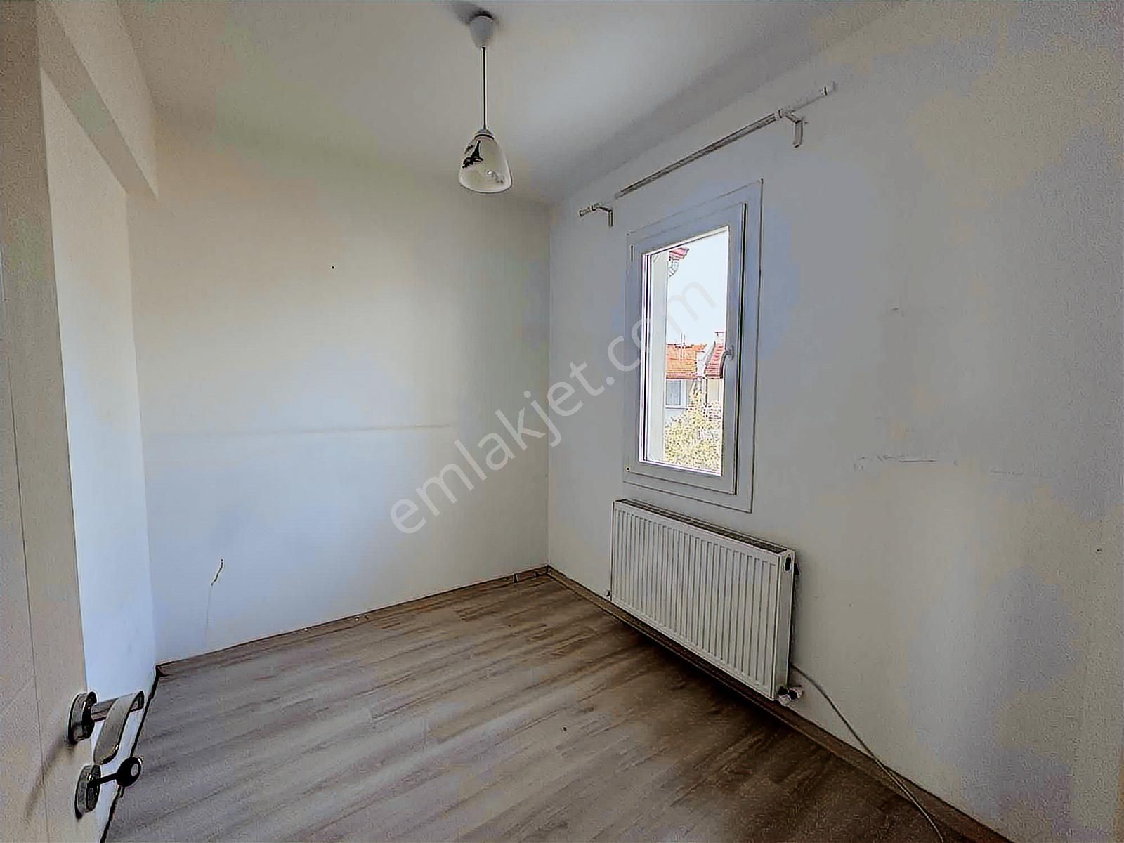 Ayvalık Sarımsaklı'da Önü Açık Bahçeli 3+1 Kiralık Villa - Görsel 14