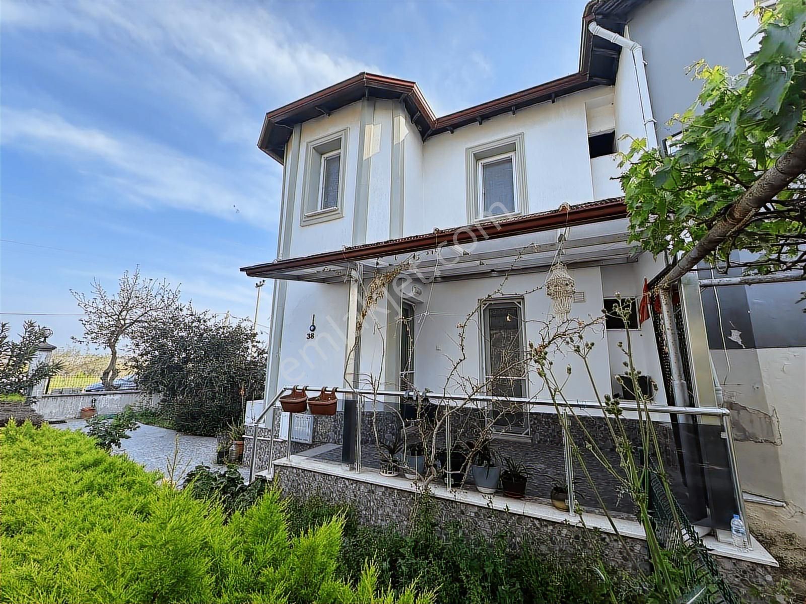 Ayvalık Sarımsaklı'da Önü Açık Bahçeli 3+1 Kiralık Villa - Görsel 10