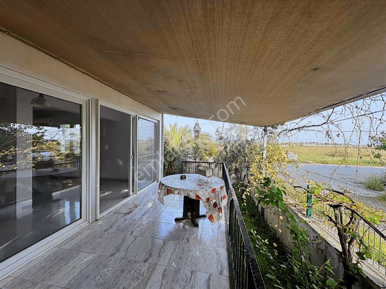 Ayvalık Sarımsaklı'da Önü Açık Bahçeli 3+1 Kiralık Villa - Görsel 16