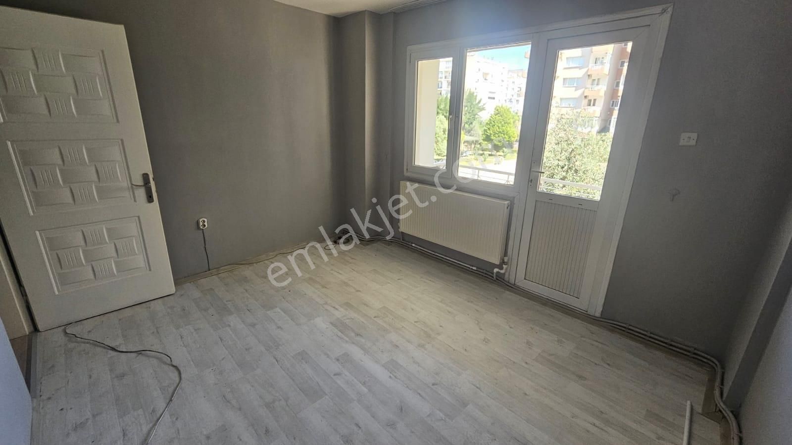 Osmangazi Mahallesinde Site İçi Ferah Köşe Kiralık 3+1 Daire - Görsel 11