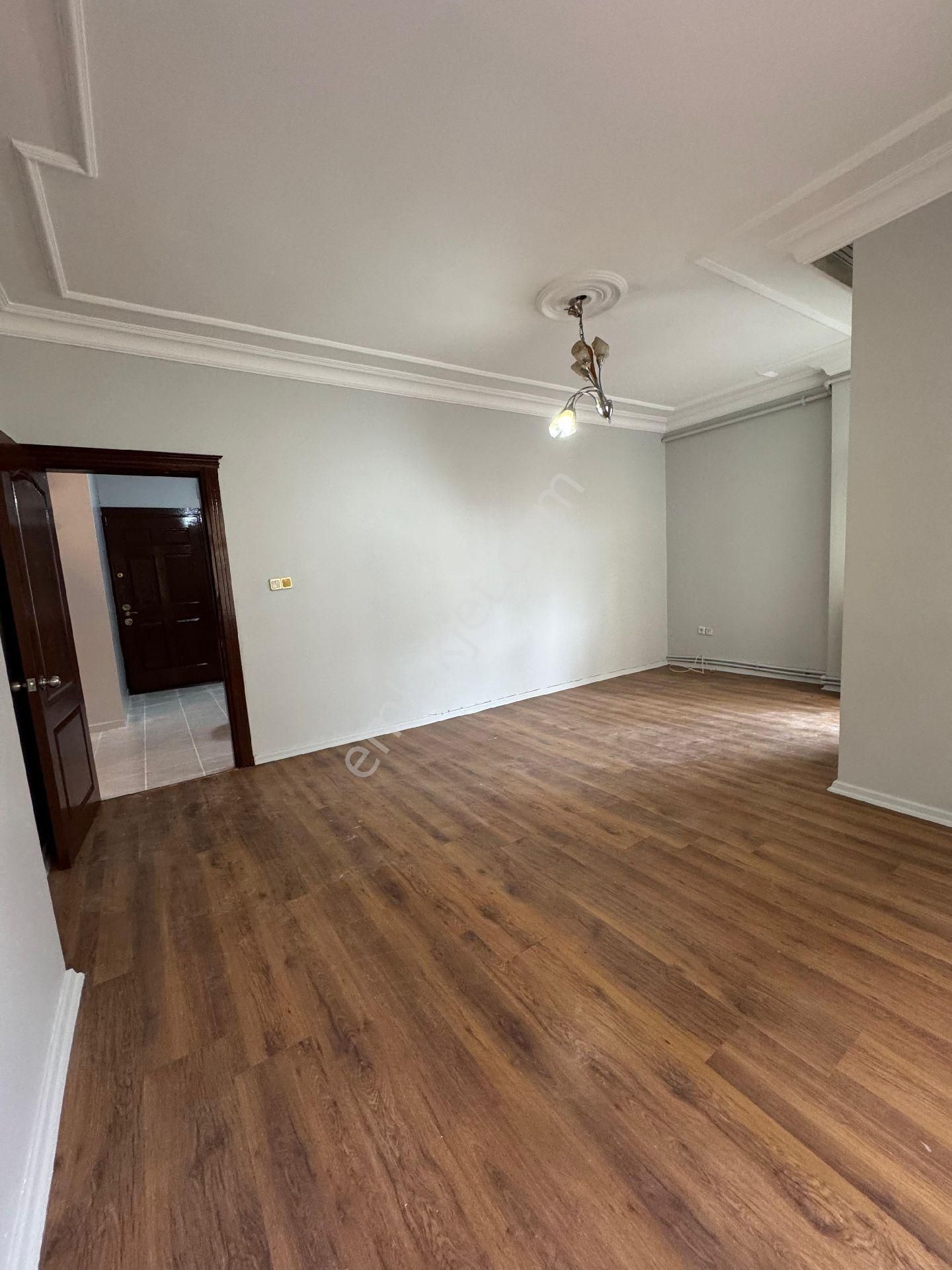 Ümraniye Tepeüstü Tavukçuyolu Caddesi Üzerinde Alemdağ Caddesi Üzerinde 3+1 1.kat Metro Yürüme - Görsel 6