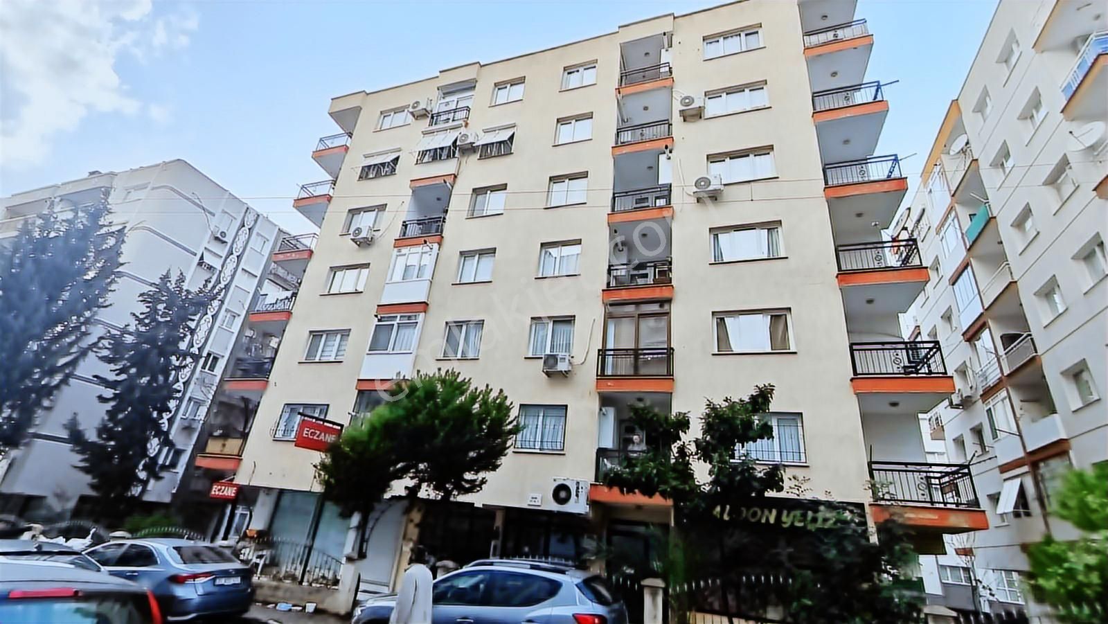 Buca Işçıevlerin'de Satılık 3+1 Bakımlı Daire - Görsel 20