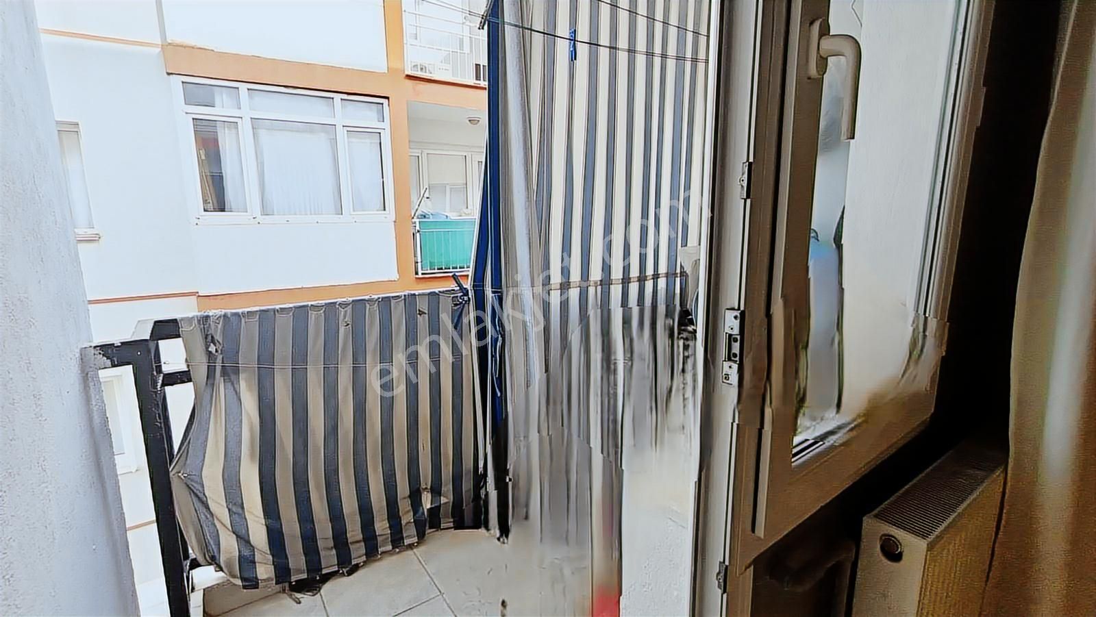 Buca Işçıevlerin'de Satılık 3+1 Bakımlı Daire - Görsel 22