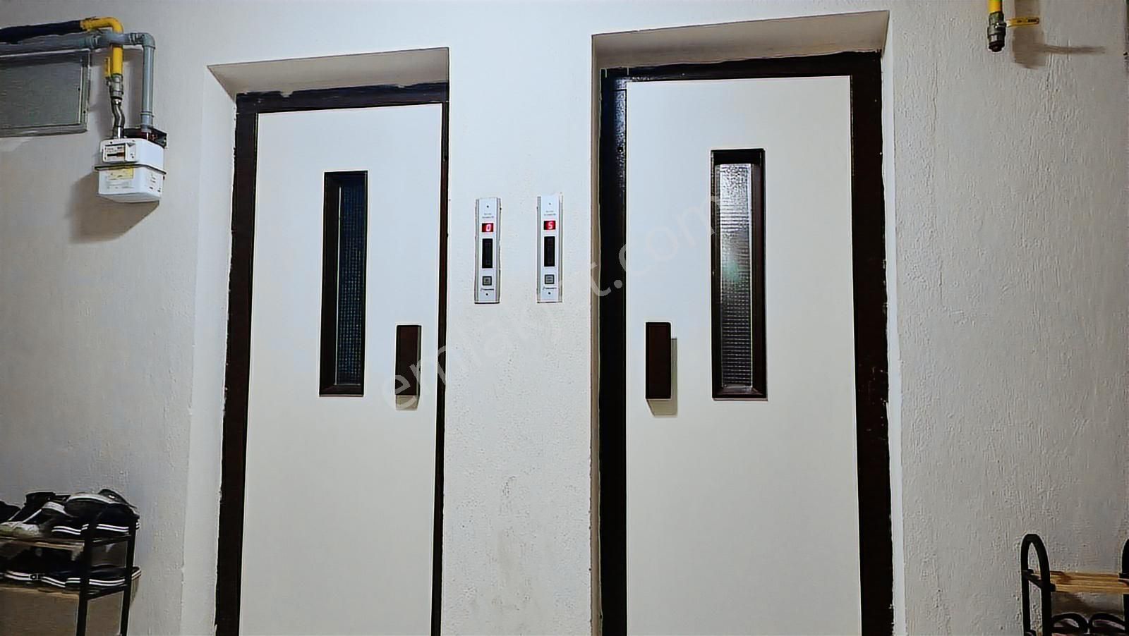 Buca Işçıevlerin'de Satılık 3+1 Bakımlı Daire - Görsel 12