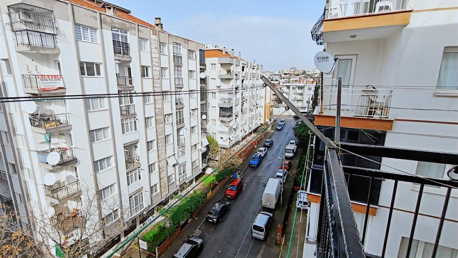 Buca Işçıevlerin'de Satılık 3+1 Bakımlı Daire - Görsel 10