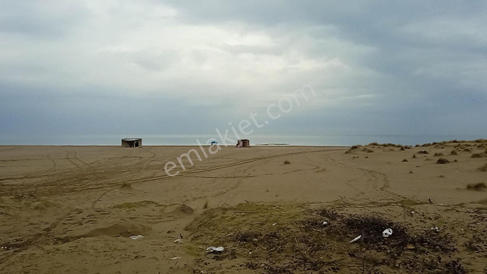 Arifağada Köy İçerisinde Yol Kenarı Denize Yakın Arsa - Görsel 2