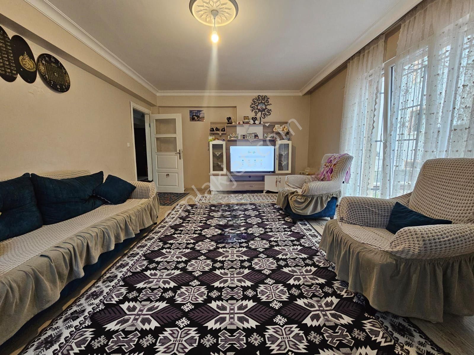 Karapürçek Uçaklı Park Yakını 3+1 Asansörlü Ebeveyn Banyolu Daire - Görsel 7