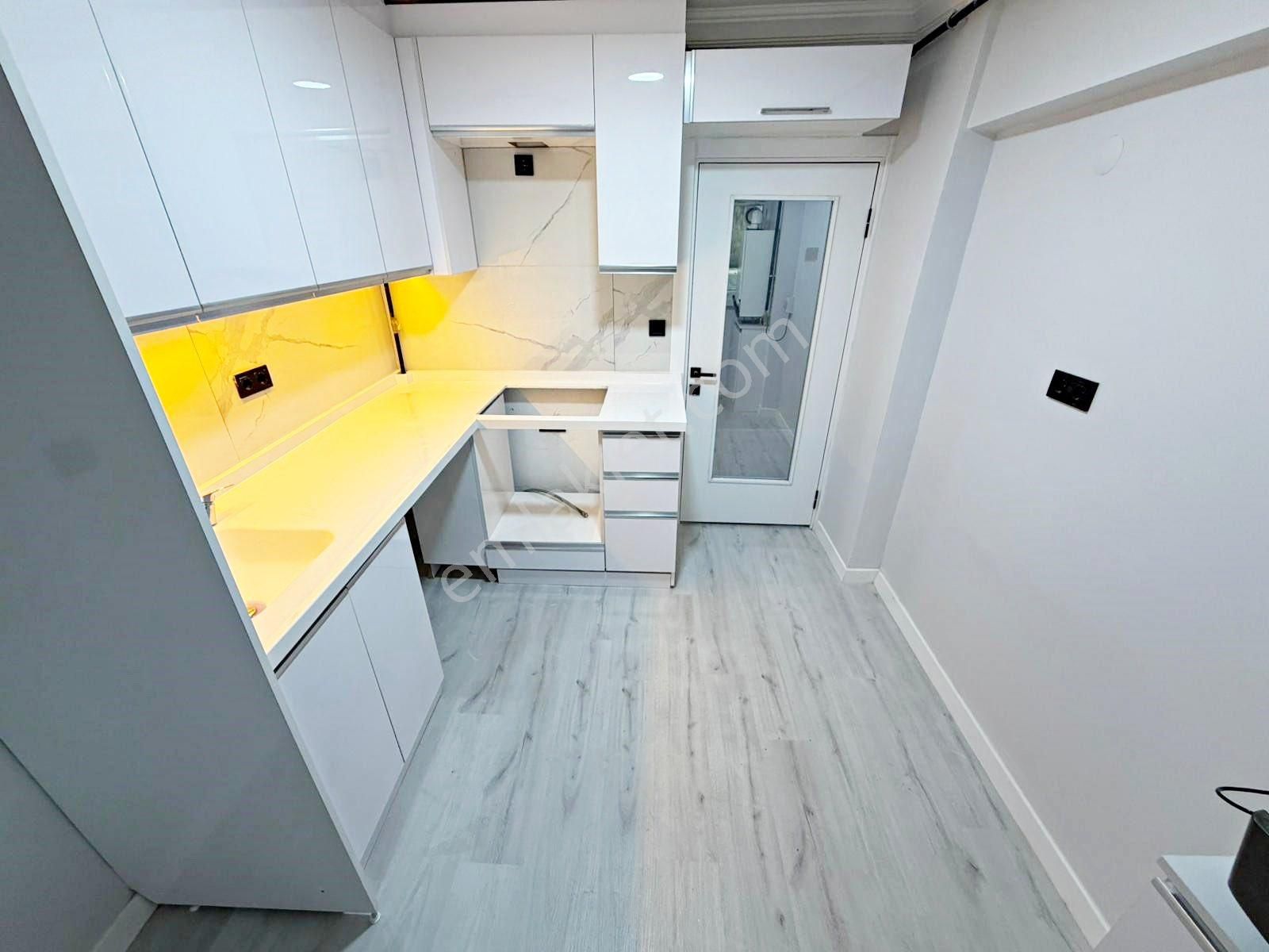 Plevne Mah'de Cadde Üzerinde Lüks Yapılı Masrafsız Satılık 2+1 Daire - Görsel 4