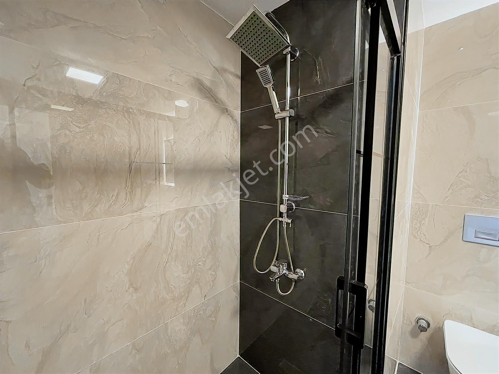 19 Mayıs Bulvarına Cephe Köşe Başında Deniz Manzaralı Lüks 3+1! - Görsel 17