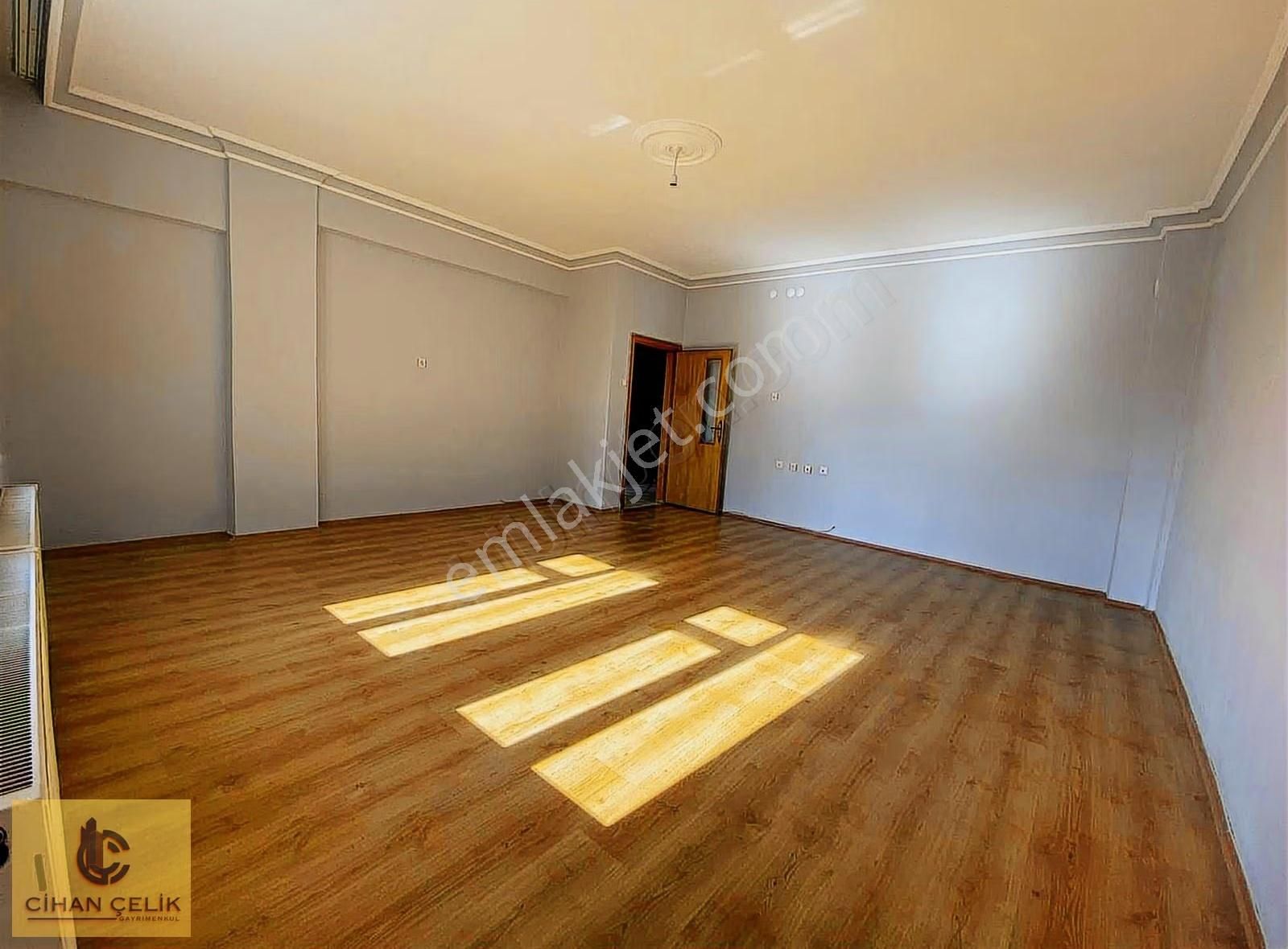 Cihan Çelikten Akşemsettinde Site İçi Açık Otoparklı Arakat 3+1 - Görsel 30