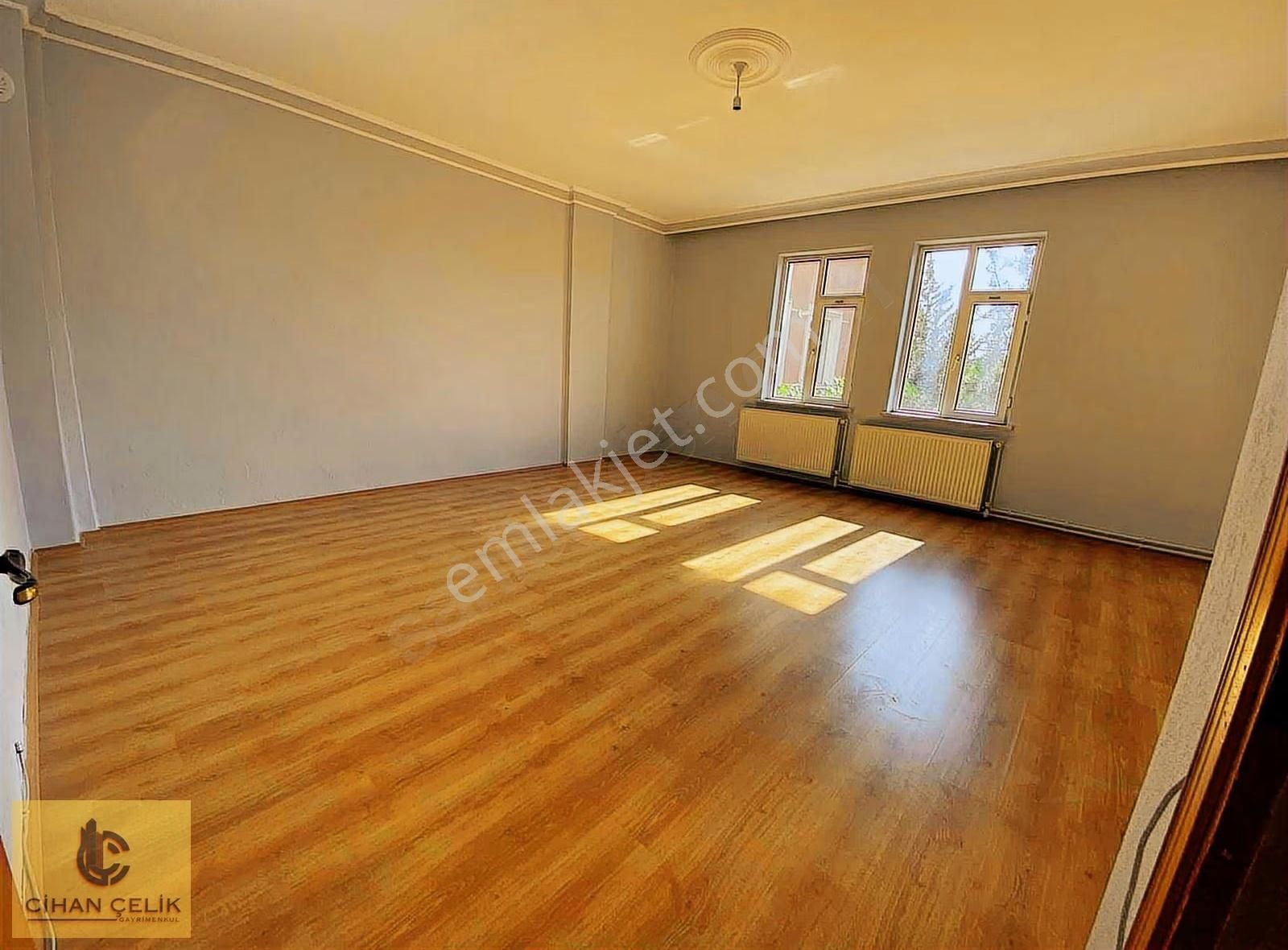 Cihan Çelikten Akşemsettinde Site İçi Açık Otoparklı Arakat 3+1 - Görsel 22