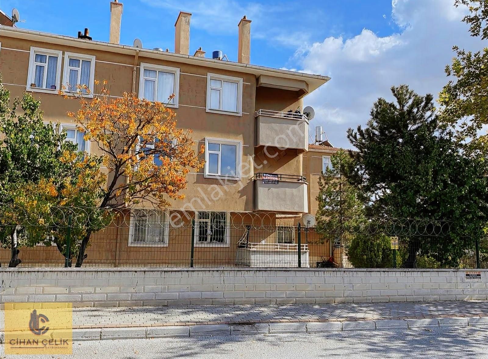 Cihan Çelikten Akşemsettinde Site İçi Açık Otoparklı Arakat 3+1 - Görsel 28