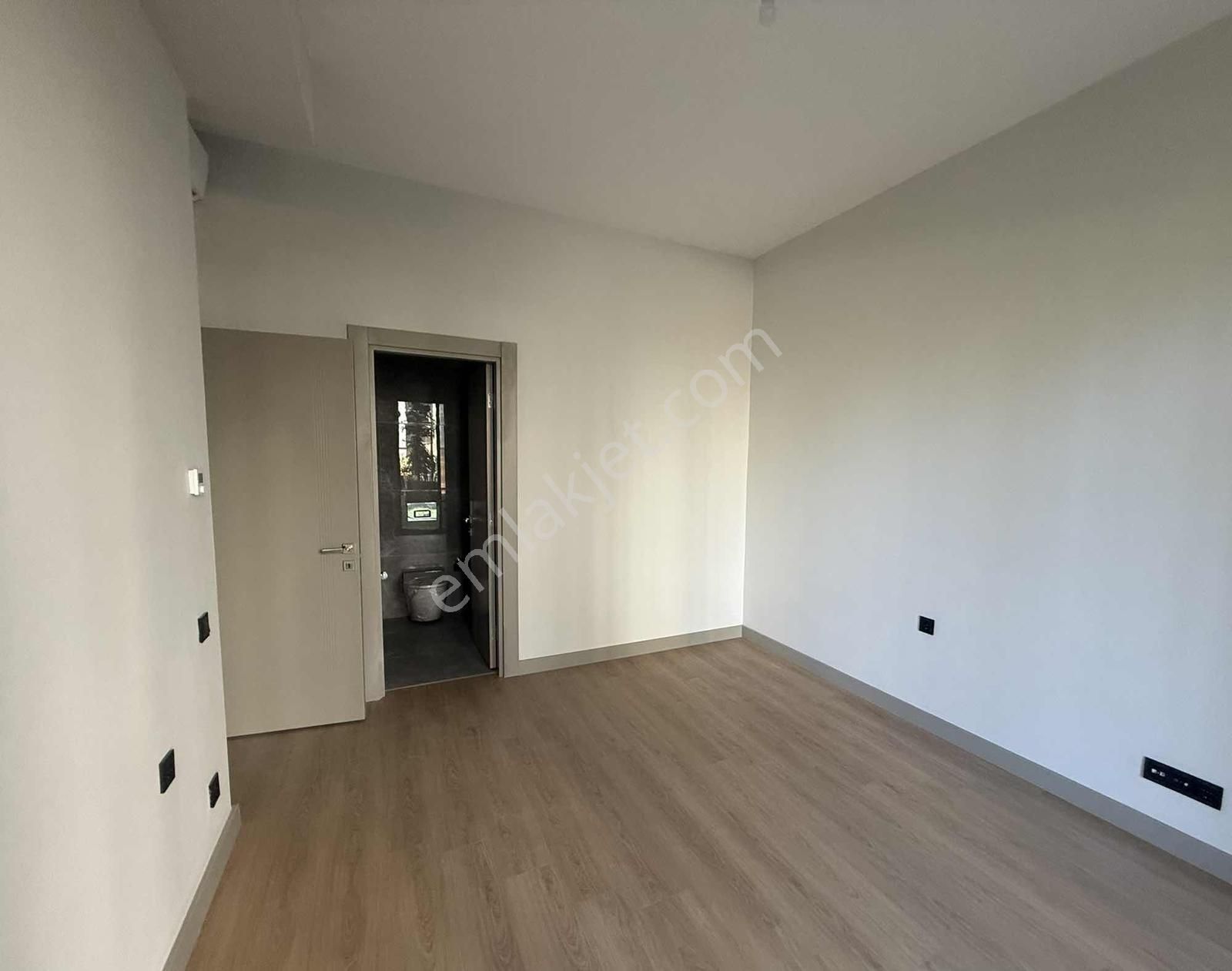 Emlak Konut Çınarköy / Bahçe Katı / Satılık Borçsuz 3+1 Daire - Görsel 4