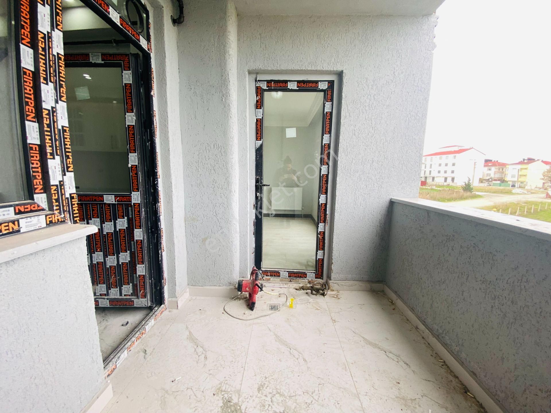 Güven'den Kapaklı'da Caddeye Yakın,k.otoparklı Ara Kat 3+1 Daire - Görsel 4