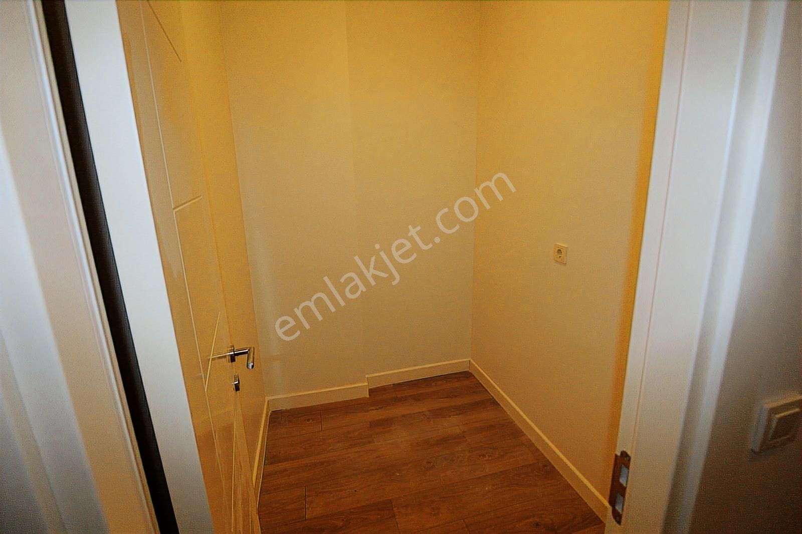 Taksim Palas'ta 1.5+1 Balkonlu Daire | Tekce - Görsel 10