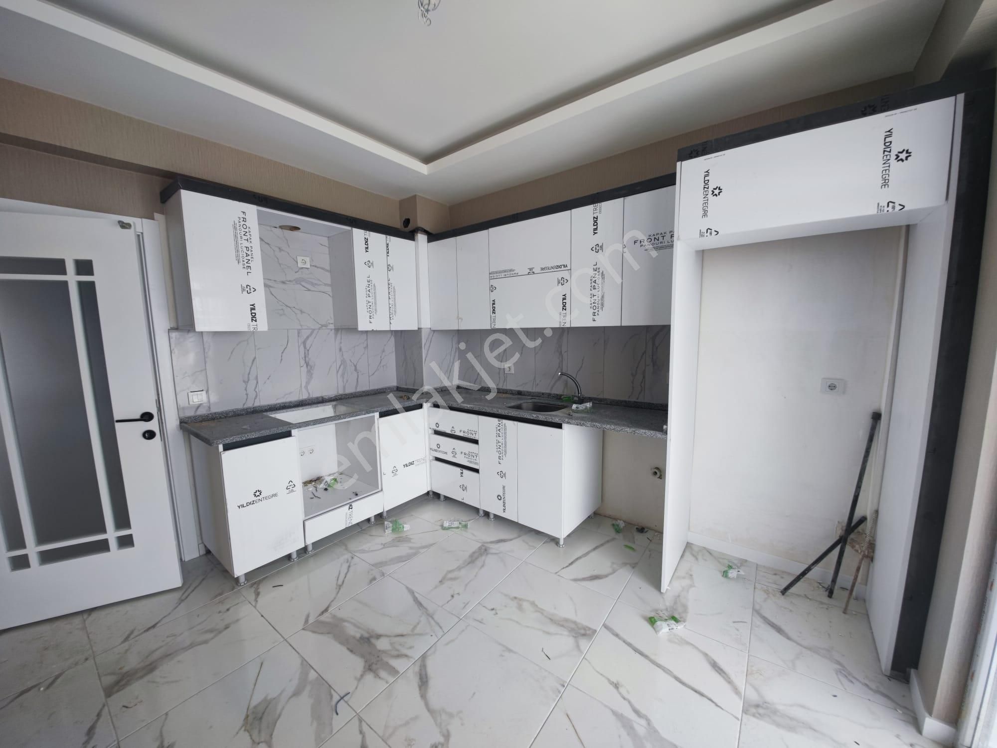 Selahaddın Eyyübi Mahallesinde Satılık 3+1 Daireler