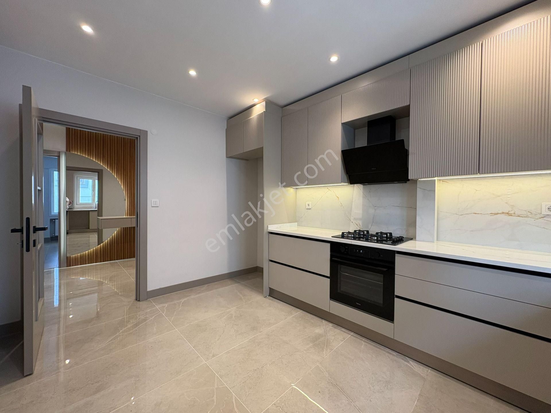 Bostancı'da Ebeveyn Banyolu Metroya Yakın Kocayol Cad. Komşu 3+1 - Görsel 9