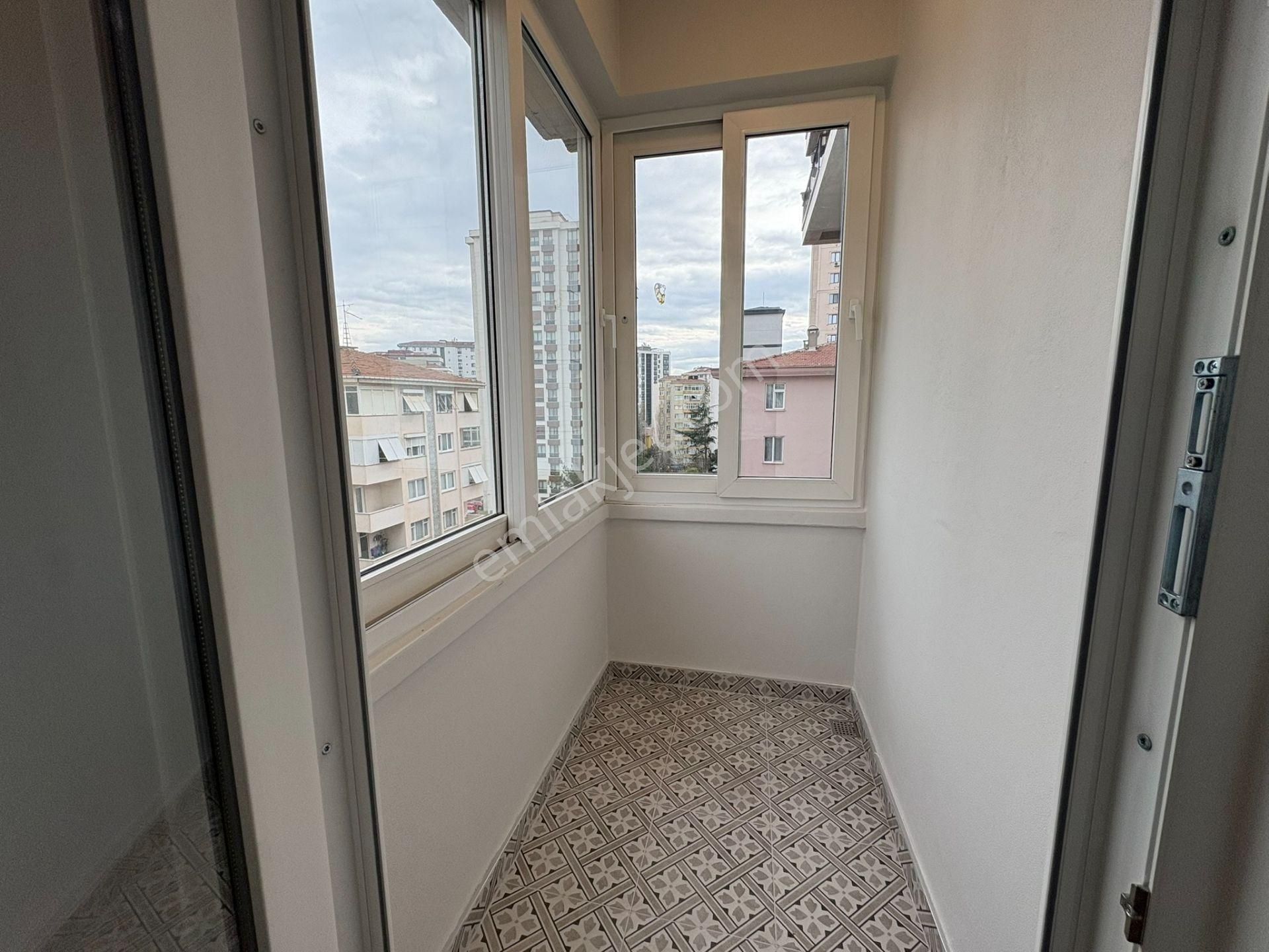 Bostancı'da Ebeveyn Banyolu Metroya Yakın Kocayol Cad. Komşu 3+1 - Görsel 24