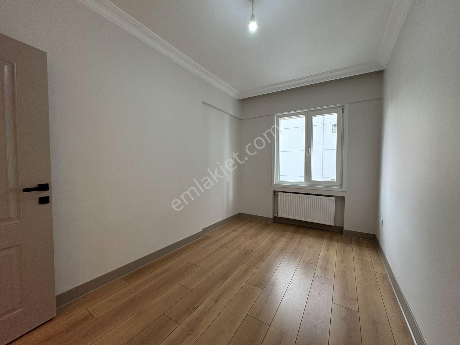 Bostancı'da Ebeveyn Banyolu Metroya Yakın Kocayol Cad. Komşu 3+1 - Görsel 13