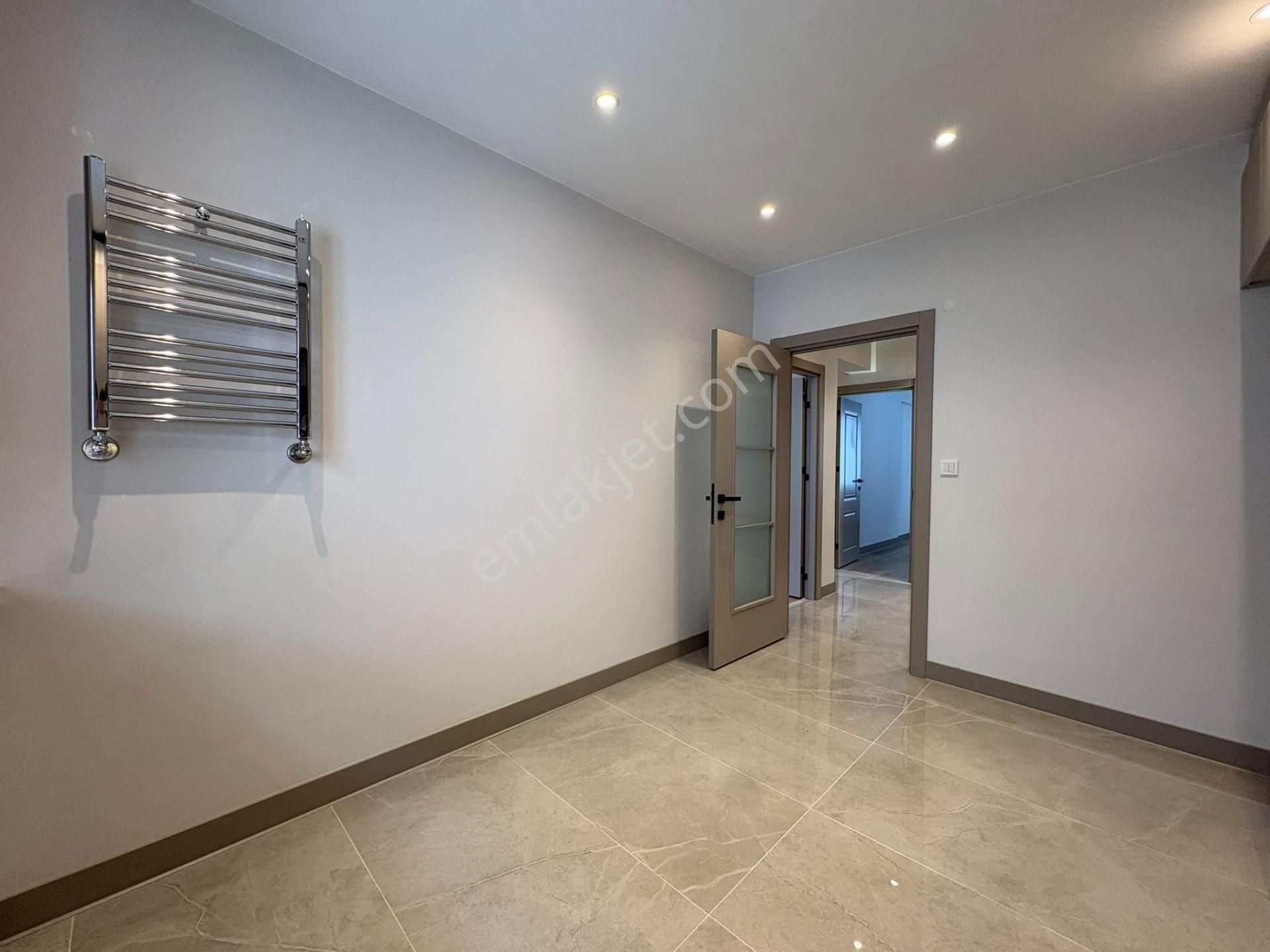 Bostancı'da Ebeveyn Banyolu Metroya Yakın Kocayol Cad. Komşu 3+1 - Görsel 10