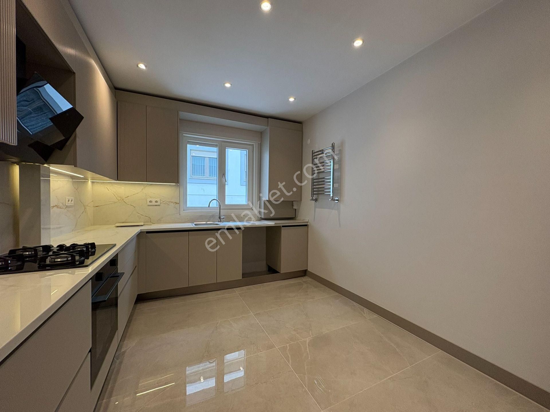 Bostancı'da Ebeveyn Banyolu Metroya Yakın Kocayol Cad. Komşu 3+1 - Görsel 8