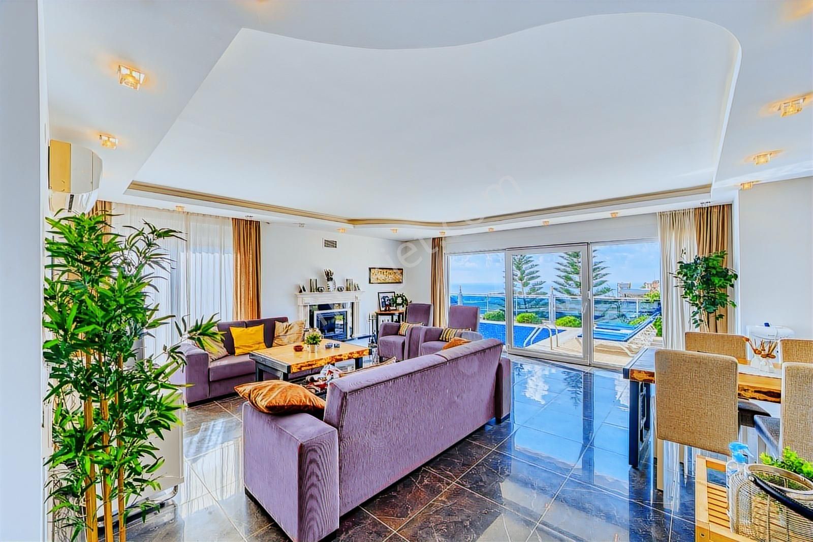 Kargıcakta Deniz Manzaralı, Müstakil Havuzlu, Eşyalı 4+1 Villa - Görsel 35