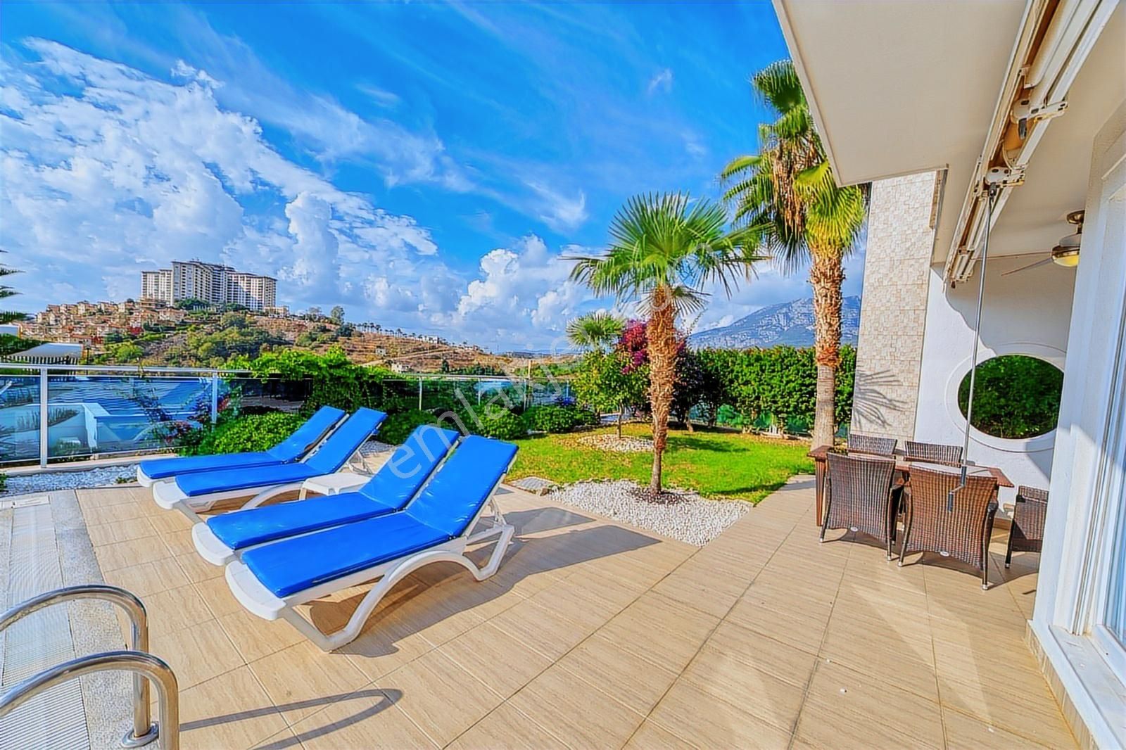 Kargıcakta Deniz Manzaralı, Müstakil Havuzlu, Eşyalı 4+1 Villa - Görsel 16