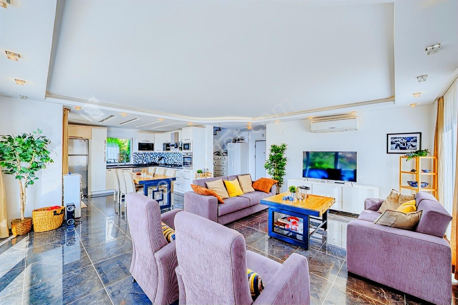 Kargıcakta Deniz Manzaralı, Müstakil Havuzlu, Eşyalı 4+1 Villa - Görsel 5