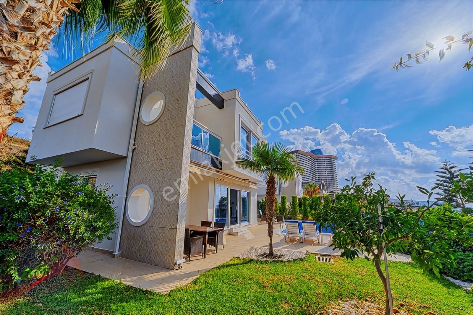 Kargıcakta Deniz Manzaralı, Müstakil Havuzlu, Eşyalı 4+1 Villa - Görsel 3