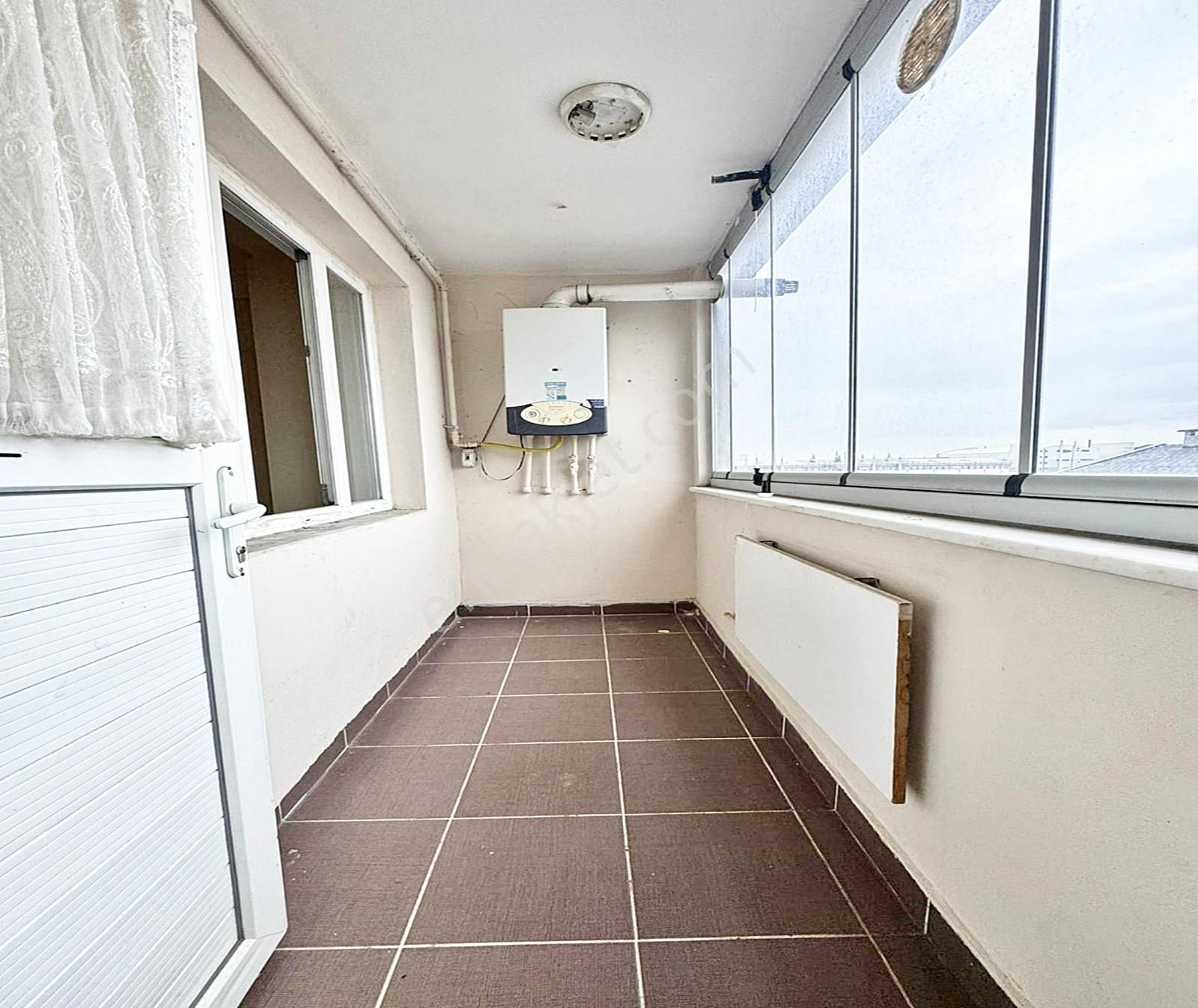 Esenyurt Atatürk Mah. 3.kat Çift Balkonlu 2+1 100m2 2.620.000tl - Görsel 25