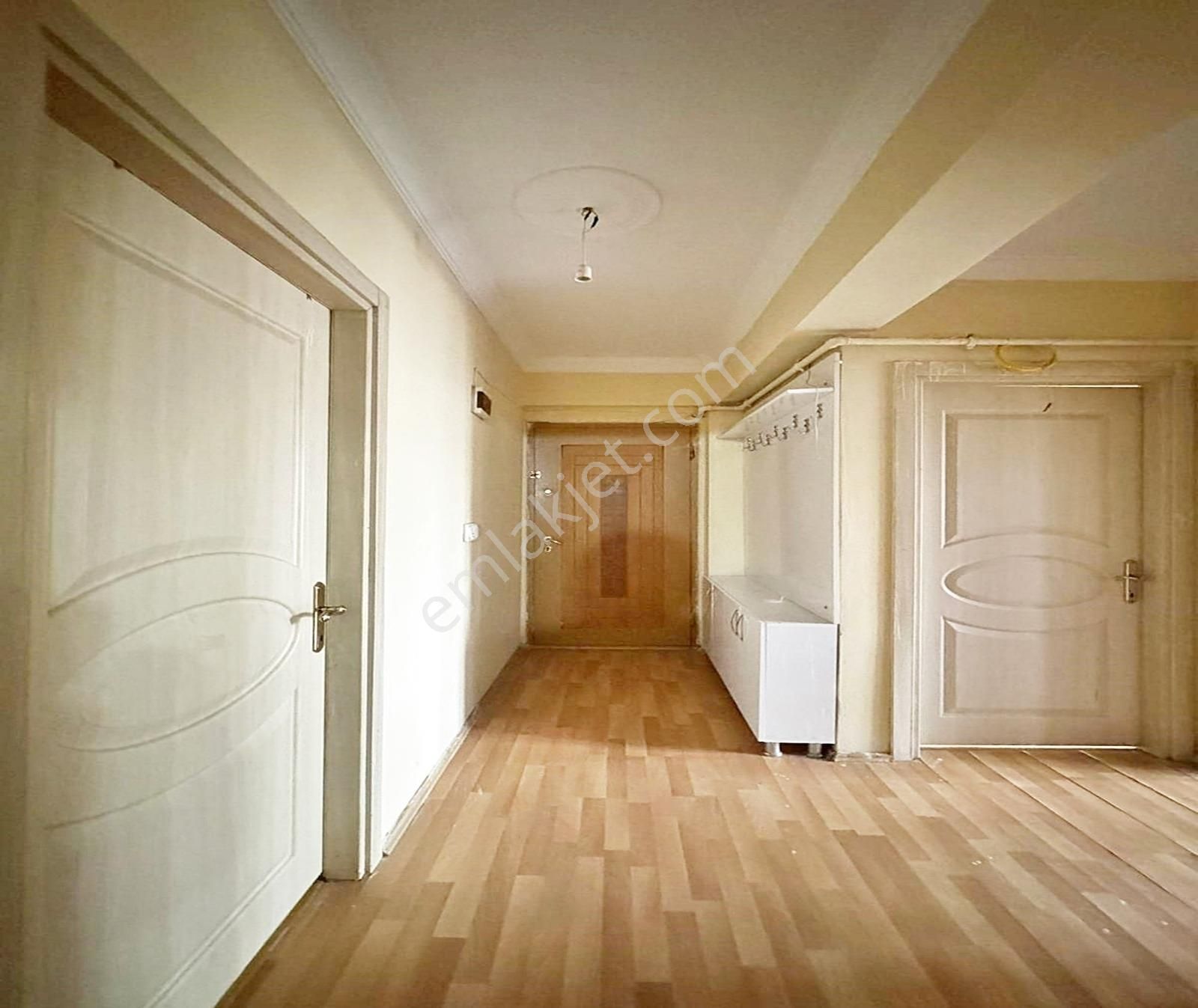 Esenyurt Atatürk Mah. 3.kat Çift Balkonlu 2+1 100m2 2.620.000tl - Görsel 24